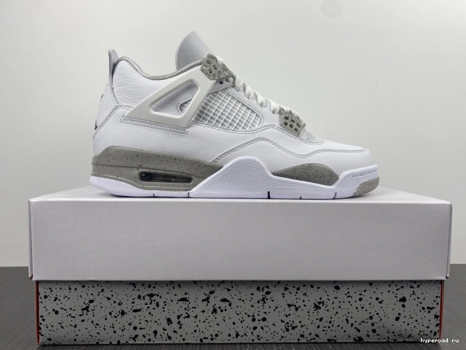 White Oreo CT8527-100 4 (2021) Retro Jordan 1112